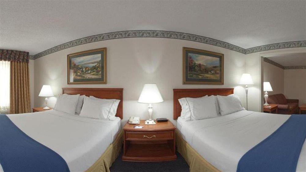 Holiday Inn Express Hotel & Suites Λάνκαστερ Εξωτερικό φωτογραφία