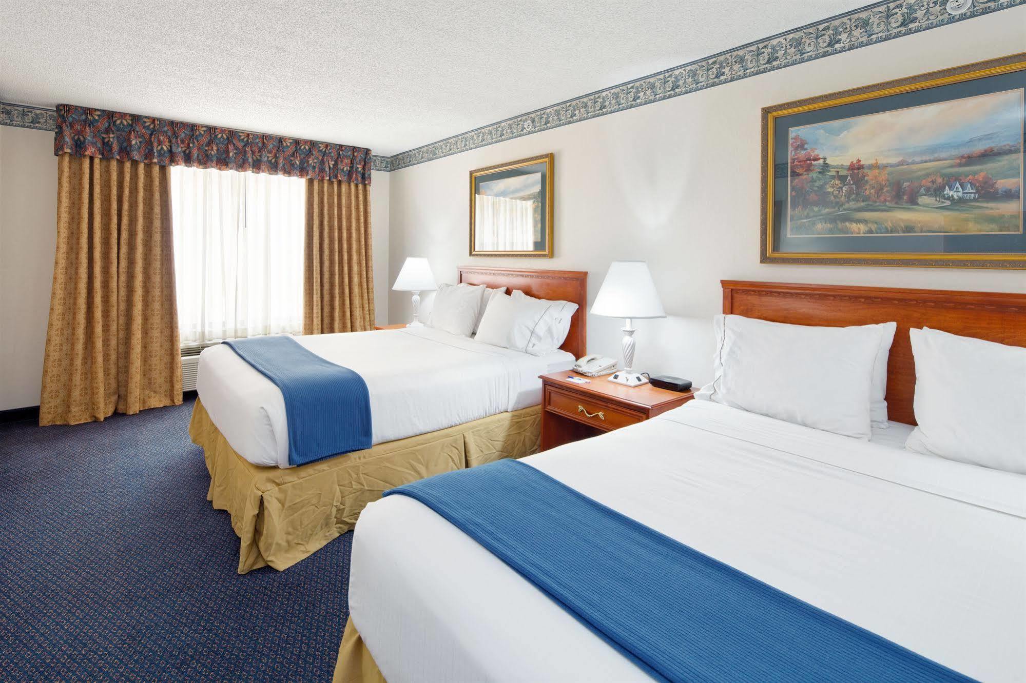 Holiday Inn Express Hotel & Suites Λάνκαστερ Εξωτερικό φωτογραφία